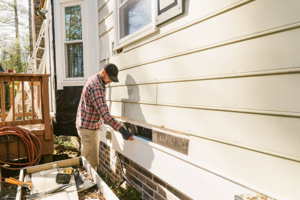 Trusted Storm Damage Siding Repair service in Raymond, IL - Creative Siding